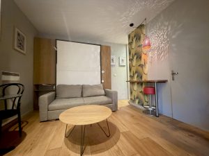 Saint-Nicolas – Studio meublé rénové Agence Ma Pépite