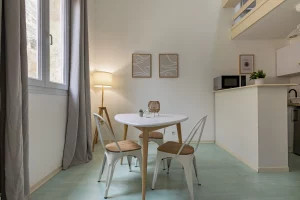 Ma-Pépite-Appartement-T2-Ornano-coin-repas