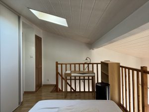 T1 Place Victoire meublé avec mezzanine à louer Ma Pépite bureau