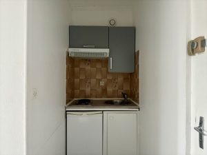 a louer studio lumineux pellegrin cuisine