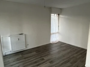 appartement_blanquefort_T3_non_meuble_avec_balcon_chambre_2